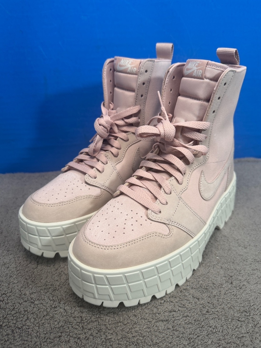 Jordan 1 Brooklyn high
Brand new